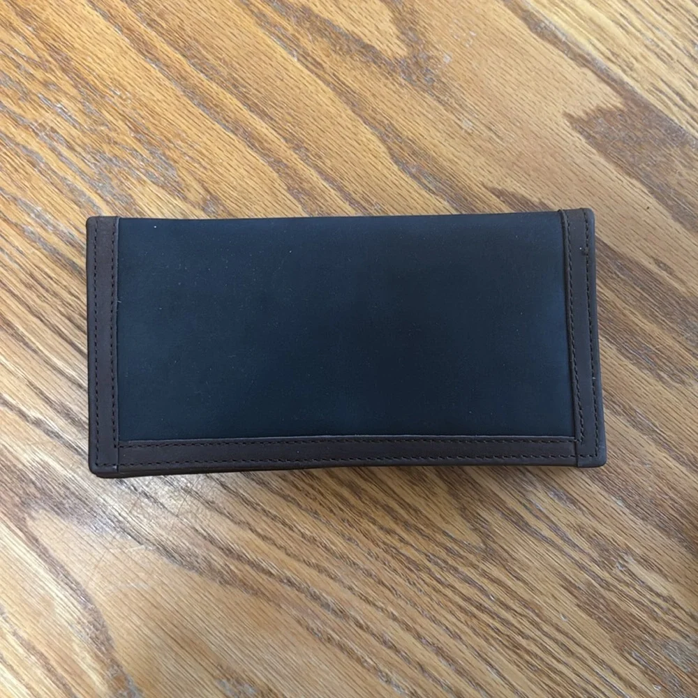 Justin Boots nwt checkbook